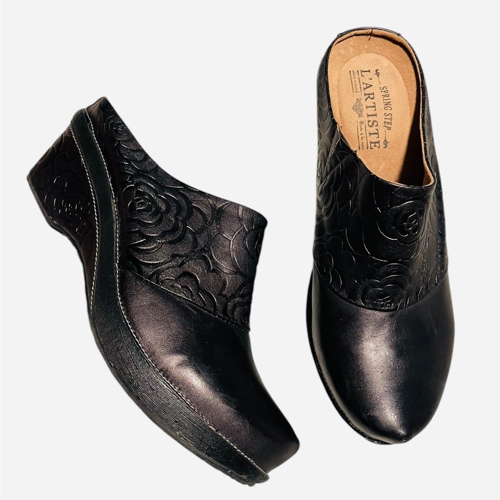 L'Artiste Black Floral Embossed Mules